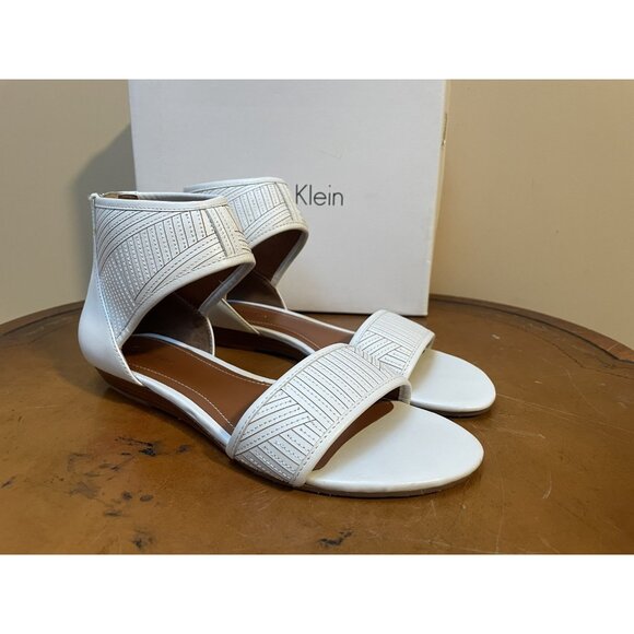 Calvin Klein Women's "Bobbi Calf" White Leather Sandals Size: 7.5M (F148) - Picture 1 of 11